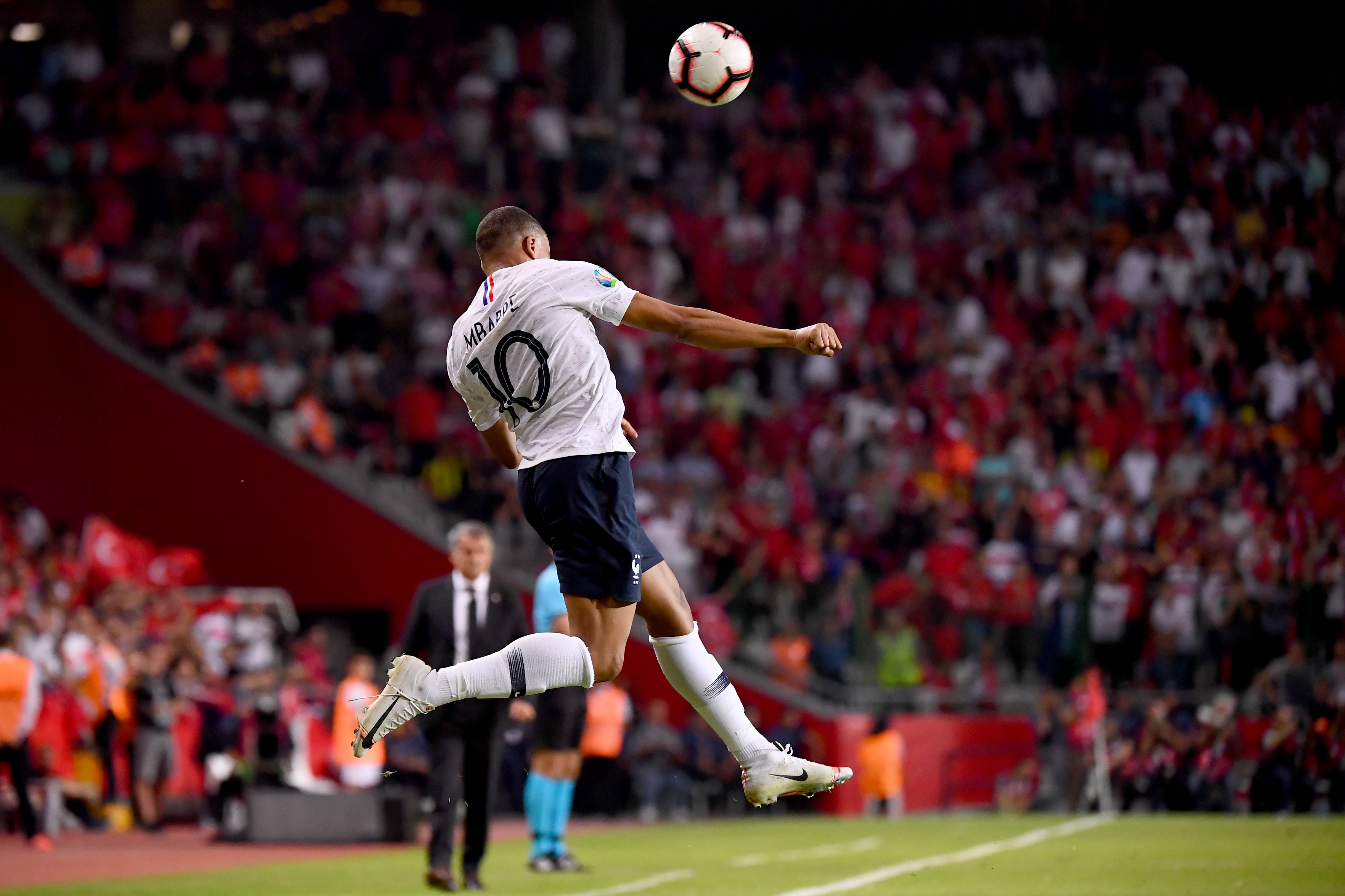 后盾帮助显 后盾帮助显