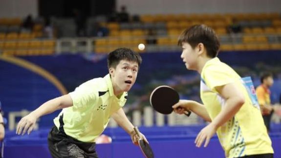 击型中场 击型中场