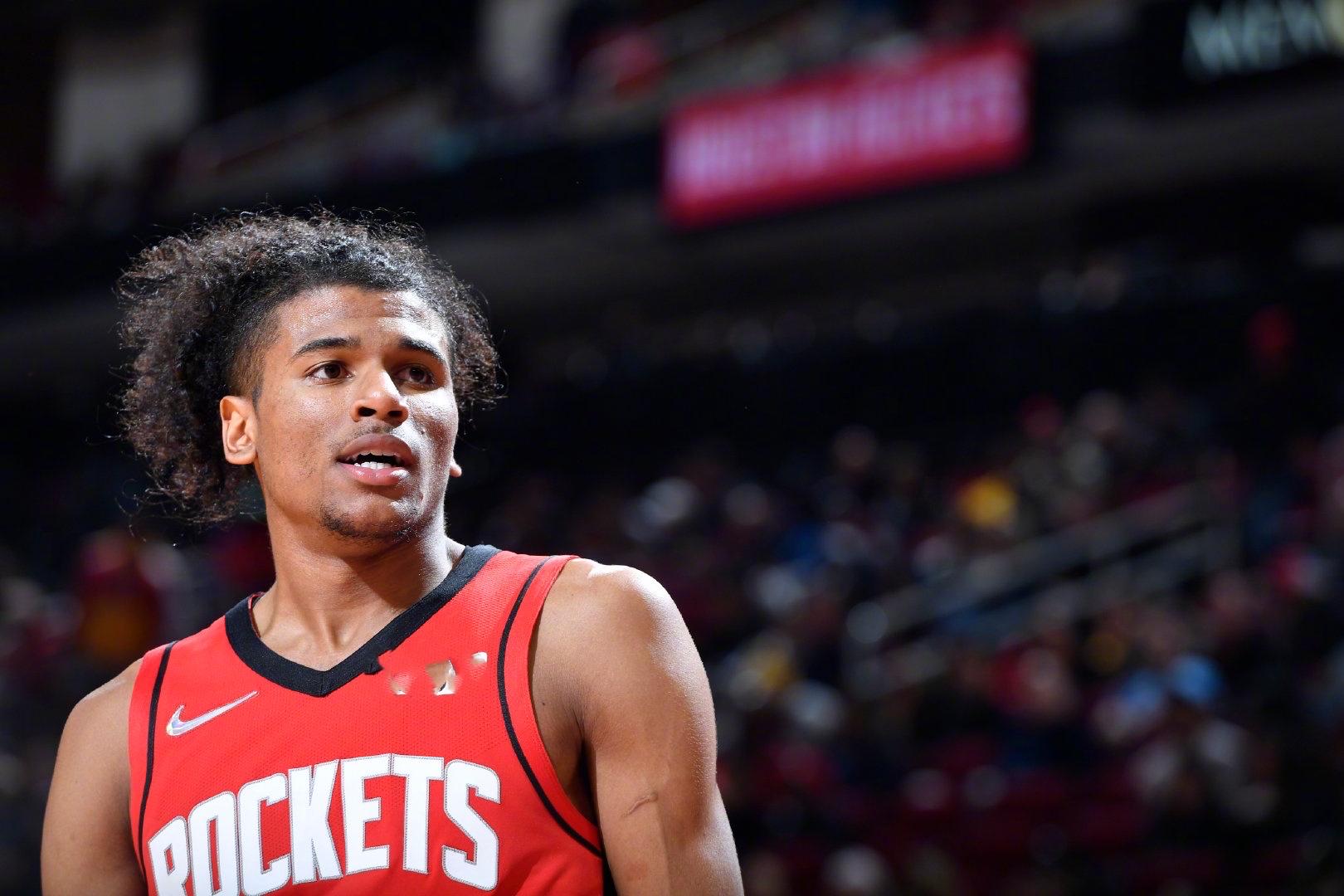 抗中展现出 抗中展现出